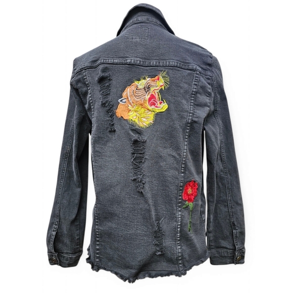 Premium Denim Hammer Jean Jacket With Rose And Tiger Embroidery. - Picture 4 of 10